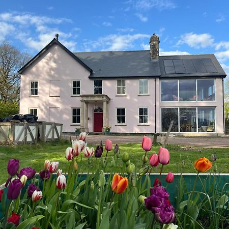 The Pink House Guest House Brecon Exterior photo