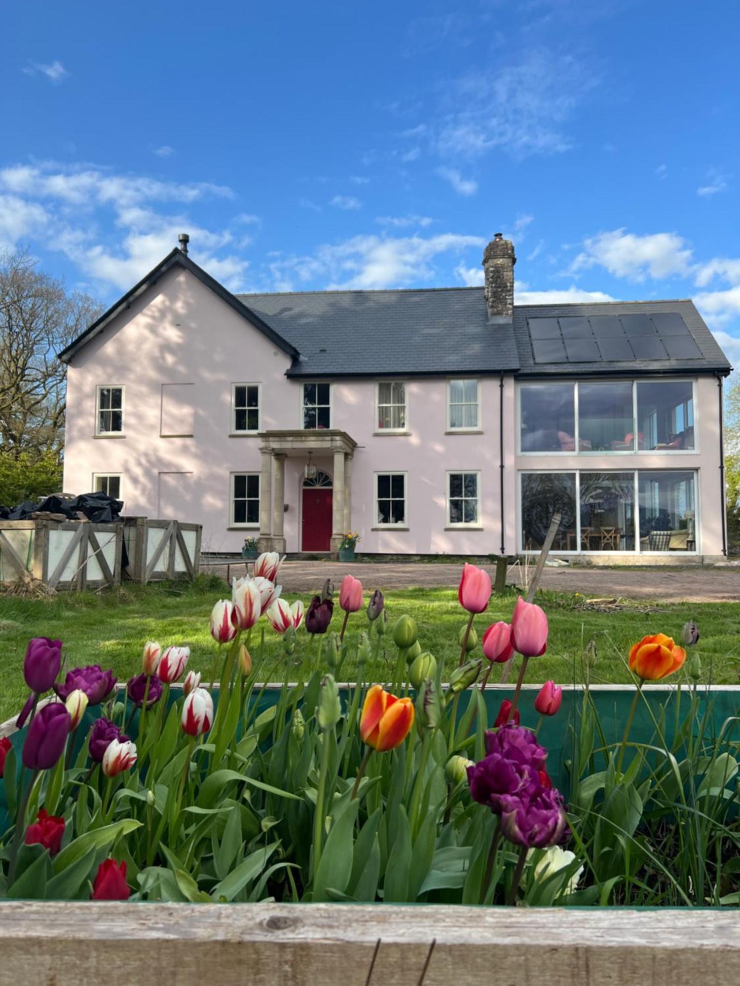 The Pink House Guest House Brecon Exterior photo